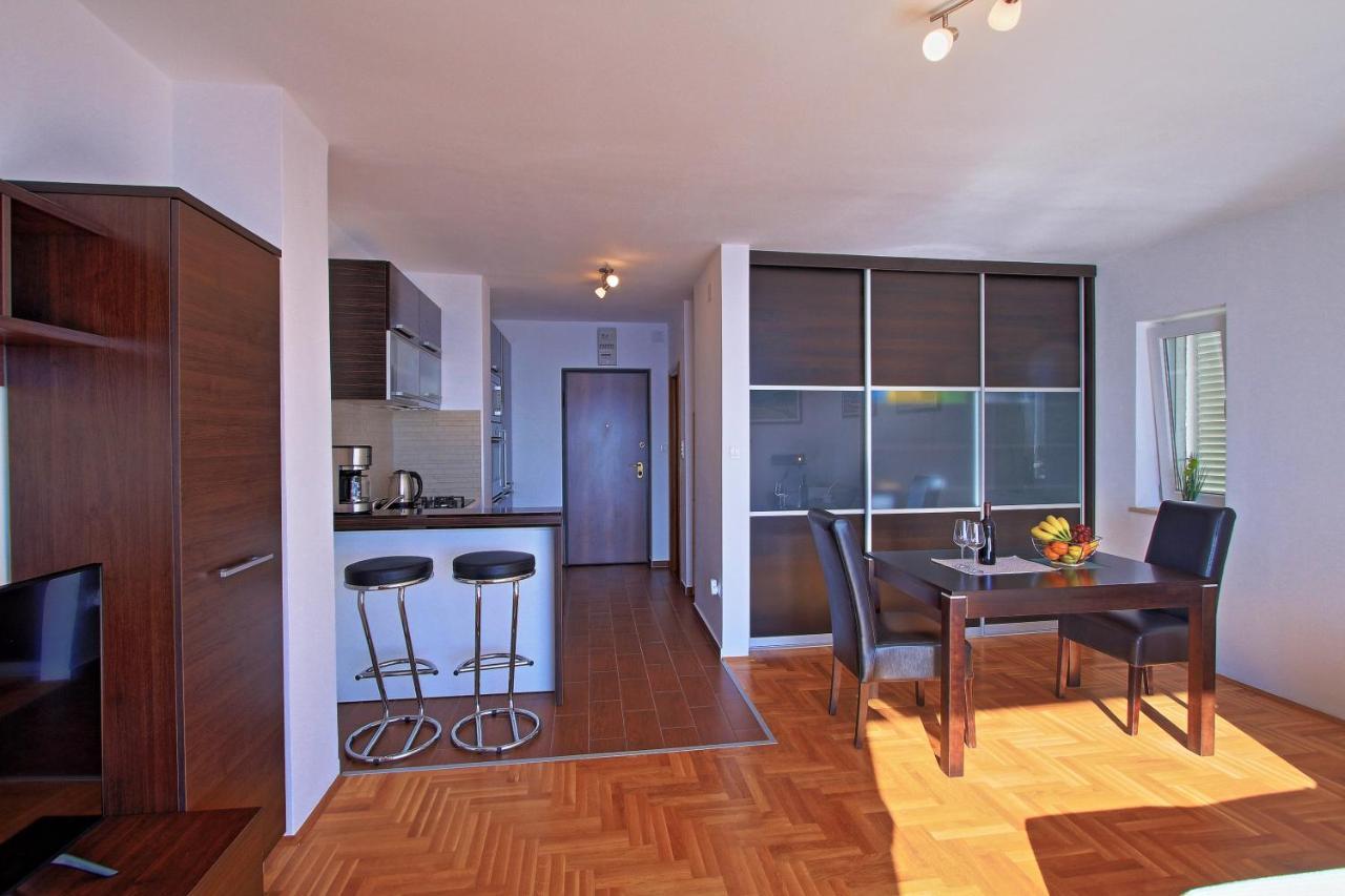 Studio Apartman Luka Senj  Exterior photo